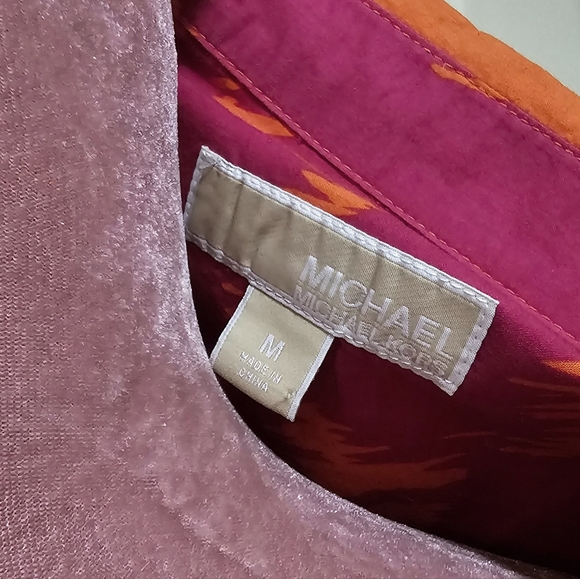 Michael Kors fitted shirt. Size Medium. - Picture 8 of 9